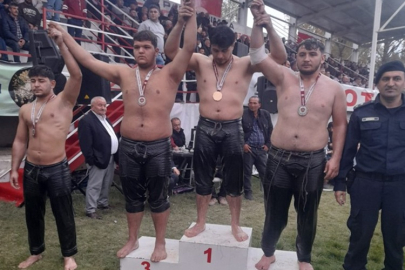 ÇANKIRILI PEHLİVANLAR ÇORUM'DAN DÖRT MADALYA  İLE DÖNDÜ