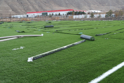 ÇANKIRI 2 NO.LU SENTETİK FUTBOL SAHASI BAŞTAN AŞAĞI YENİLENİYOR