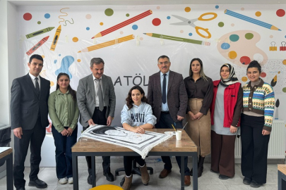 SADIK AK'TAN GENÇ RESSAMLARA TAM DESTEK