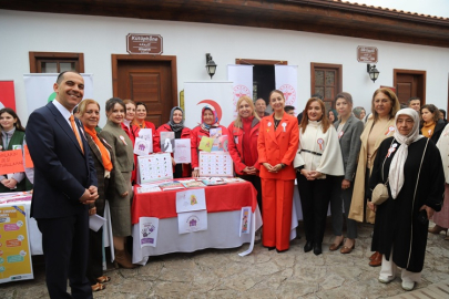 KADINLARIN HİKAYESİ FOTOĞRAFLARDA CAN BULDU