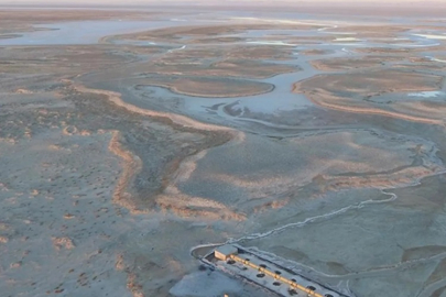 TUZ GÖLÜ'NDE KURAKLIK ALARMI