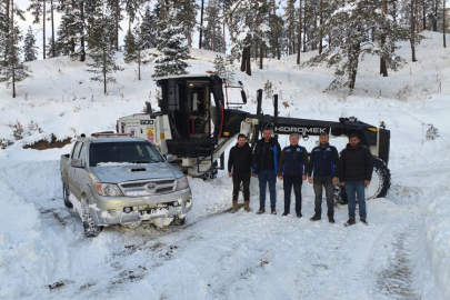 ÇANKIRI'DA KARLA MÜCADELE ARALIKSIZ DEVAM EDİYOR