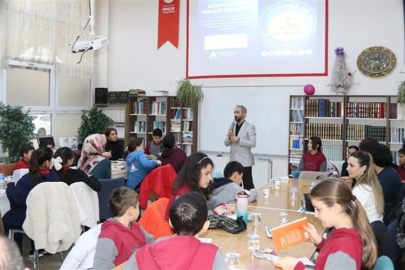 DİYANET GENÇLİK MERKEZİNDE KİTAP COŞKUSU