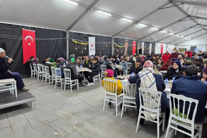 AHMET YESEVİ CAMİİ AVLUSUNDA RAMAZAN BEREKETİ