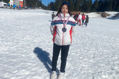 ILGAZLI RABİA SARSILMAZ TÜRKİYE İKİNCİSİ OLDU