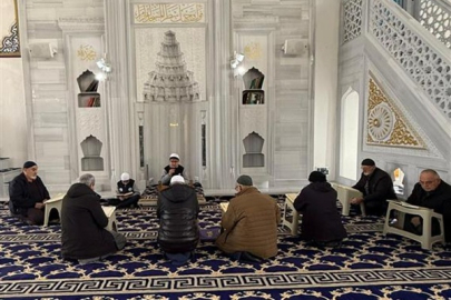 GENÇ HAFIZ ADAYLARI RAMAZAN'A DAMGA VURDU