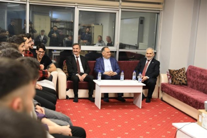 ÇANKIRI'DA ÜNİVERSİTE ÖĞRENCİLERİ ARASINDA 40 HADİS VE KUR'AN-I KERİM YARIŞMASI