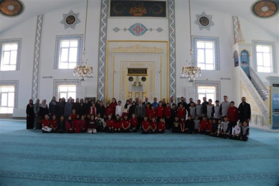 GENÇLİK CAMİDE BULUŞTU