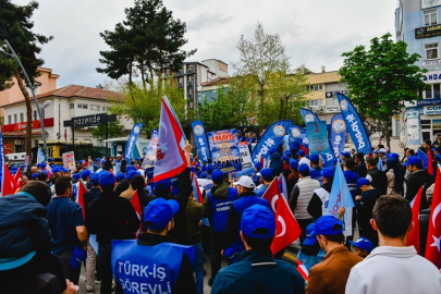 ÇANKIRI MEYDANINDAN DİKKAT ÇEKEN 1 MAYIS AÇIKLAMASI