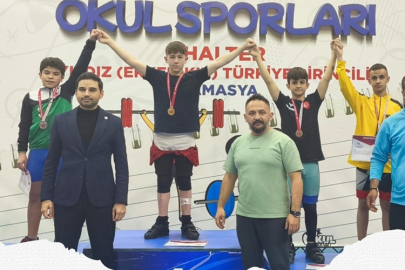 ÇANKIRILI GENÇ HALTERCİ TARİH YAZDI
