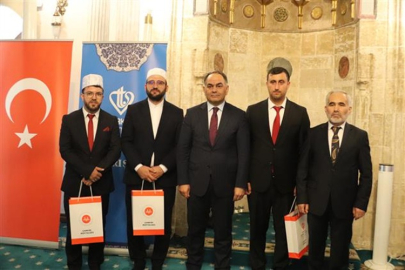 EZAN SESLERİ TARİHİ ULU CAMİİ'DE YANKILANDI